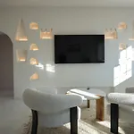 The Nicho House 4bd Ultra Modern Adobe Near Plaza