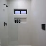 The Nicho House 4bd Ultra Modern Adobe Near Plaza *