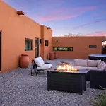 The Nicho House 4bd Ultra Modern Adobe Near Plaza