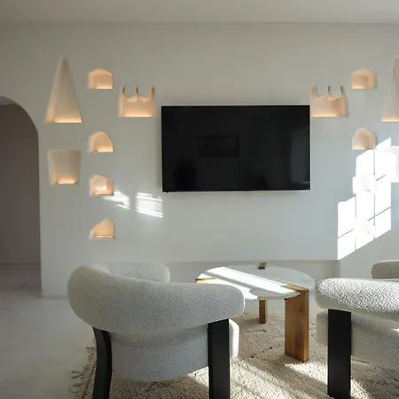 The Nicho House 4bd Ultra Modern Adobe Near Plaza